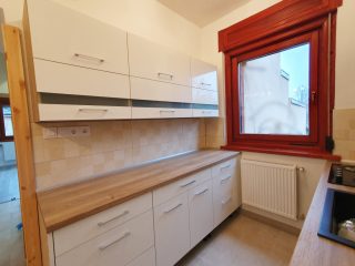 Eladó 148 m²-escsaládi ház Gödöllő, Honvéd utca közeli utca: 134'000'000 Ft