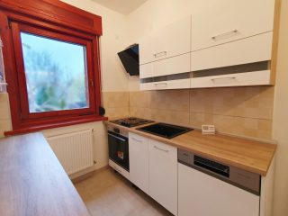 Eladó 148 m²-escsaládi ház Gödöllő, Honvéd utca közeli utca: 134'000'000 Ft