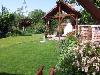 Eladó 325 m²-escsaládi ház Gödöllő, Röges utca: 228'900'000 Ft