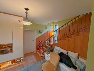 Eladó 325 m²-escsaládi ház Gödöllő, Röges utca: 228'900'000 Ft