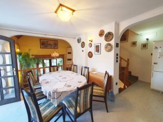 Eladó 177 m²-escsaládi ház Gödöllő, Röges városrész: 144'900'000 Ft