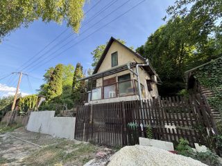 Eladó 55 m²-esüdülő Gomba, Ponty utca: 27'500'000 Ft