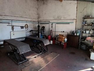 Eladó 157 m²-esüzlethelyiség utcai bejárattal Gyál, Forgalmas út: 124'900'000 Ft