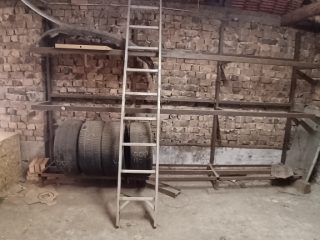 Eladó 157 m²-esüzlethelyiség utcai bejárattal Gyál, Forgalmas út: 124'900'000 Ft