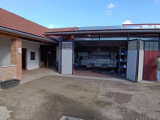 Eladó 157 m²-esüzlethelyiség utcai bejárattal Gyál, Forgalmas út: 124'900'000 Ft