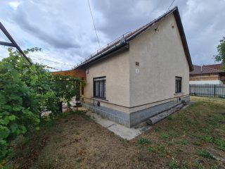 Eladó 57 m²-escsaládi ház Gyál, Kassai utca: 85'000'000 Ft