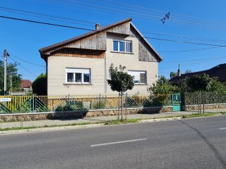 Eladó 142 m²-escsaládi ház Gyál, Kolozsvár utca: 115'000'000 Ft