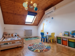Eladó 151 m²-escsaládi ház Gyál, Somogyi Béla utca: 129'900'000 Ft