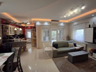 Eladó 114 m²-escsaládi ház Gyenesdiás, Zsákutca: 119'900'000 Ft