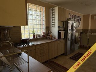 Eladó 74 m²-estársasházi lakás Gyömrő, Gyömrő Városközpont út: 74'000'000 Ft