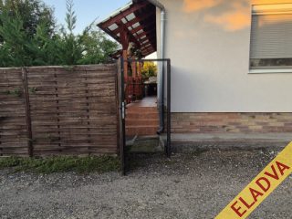 Eladó 74 m²-estársasházi lakás Gyömrő, Mendei út környéki utca: 74'900'000 Ft