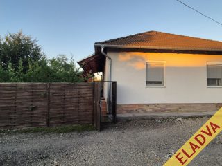 Eladó 74 m²-estársasházi lakás Gyömrő, Mendei út környéki utca: 74'900'000 Ft
