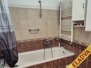 Eladó 74 m²-estársasházi lakás Gyömrő, Mendei út környéki utca: 74'900'000 Ft