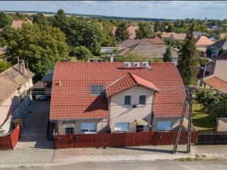 Eladó 278 m²-escsaládi ház Gyömrő, Városközpont: 189'000'000 Ft