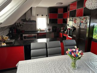 Eladó 278 m²-escsaládi ház Gyömrő, Városközpont: 189'000'000 Ft