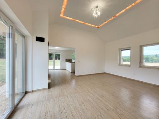 Eladó 147 m²-escsaládi ház Gyúró, Gyúró: 169'900'000 Ft