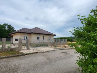 Eladó 147 m²-escsaládi ház Gyúró, Gyúró: 169'900'000 Ft