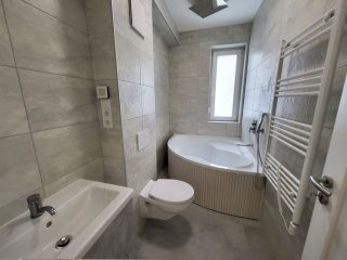 Eladó 147 m²-escsaládi ház Gyúró, Gyúró: 169'900'000 Ft