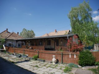 Eladó 117 m²-escsaládi ház Halásztelek, Dózsa utca: 87'750'000 Ft