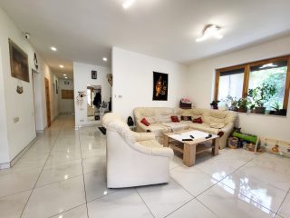 Eladó 230 m²-escsaládi ház Halásztelek, Halásztelek: 164'900'000 Ft