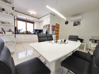 Eladó 230 m²-escsaládi ház Halásztelek, Halásztelek: 164'900'000 Ft