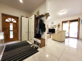 Eladó 230 m²-escsaládi ház Halásztelek, Halásztelek: 164'900'000 Ft