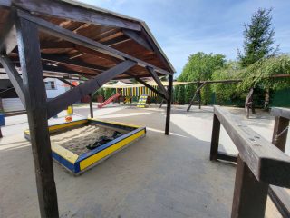 Eladó 589 m²-escsaládi ház Halásztelek, Halásztelek: 295'000'000 Ft