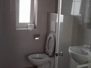 Kiadó 28 m²-estársasházi lakás Hatvan, Csaba utca: 140'000 Ft