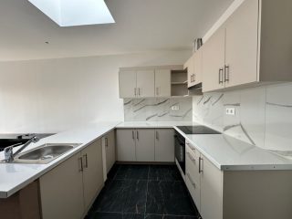 Eladó 38 m²-estársasházi lakás Hatvan, Géza fejedelem utca: 43'500'000 Ft