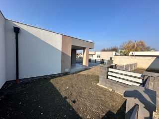 Eladó 37 m²-estársasházi lakás Hatvan, Géza fejedelem utca: 46'600'000 Ft