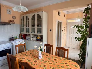 Eladó 100 m²-escsaládi ház Hatvan, Kishatvan utca: 75'000'000 Ft