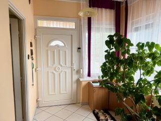 Eladó 100 m²-escsaládi ház Hatvan, Kishatvan utca: 75'000'000 Ft