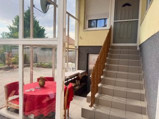 Eladó 100 m²-escsaládi ház Hatvan, Kishatvan utca: 75'000'000 Ft