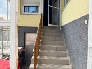 Eladó 100 m²-escsaládi ház Hatvan, Kishatvan utca: 75'000'000 Ft