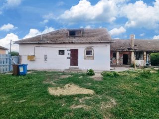 Eladó 70 m²-escsaládi ház Hatvan, Központhoz közeli utca: 27'000'000 Ft