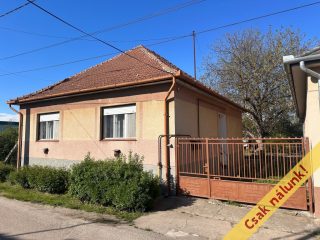 Eladó 85 m²-escsaládi ház Hatvan, Új-Hatvan: 46'800'000 Ft