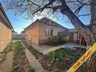 Eladó 85 m²-escsaládi ház Hatvan, Új-Hatvan: 46'800'000 Ft