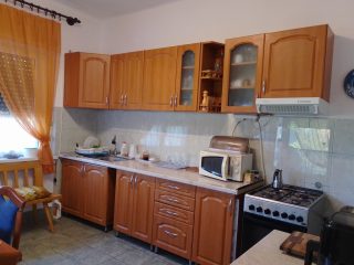 Eladó 108 m²-escsaládi ház Heves, Fő út mellet: 38'900'000 Ft