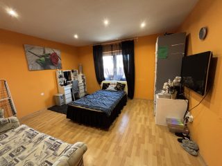 Eladó 86 m²-escsaládi ház Iklad, Deák Ferenc utca: 69'900'000 Ft