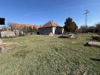 Eladó 86 m²-escsaládi ház Iklad, Deák Ferenc utca: 69'900'000 Ft