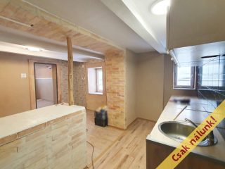 Eladó 48 m²-escsaládi ház Isaszeg, Penny Market közeli utca: 45'900'000 Ft