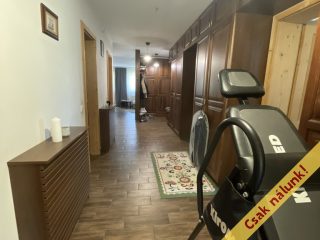 Eladó 92 m²-escsaládi ház Isztimér, Író nevek utca: 78'000'000 Ft