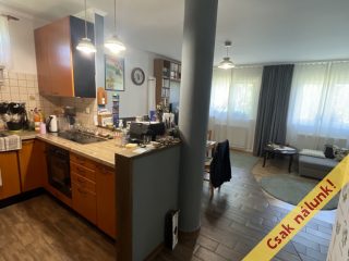 Eladó 92 m²-escsaládi ház Isztimér, Író nevek utca: 78'000'000 Ft
