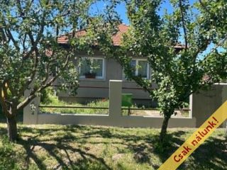 Eladó 92 m²-escsaládi ház Isztimér, Író nevek utca: 78'000'000 Ft