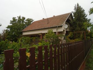 Eladó 88 m²-escsaládi ház Jászkarajenő, Széchenyi utca: 32'500'000 Ft