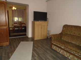 Eladó 100 m²-escsaládi ház Jászkarajenő, Táncsics Mihály utca: 24'900'000 Ft