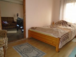 Eladó 100 m²-escsaládi ház Jászkarajenő, Táncsics Mihály utca: 24'900'000 Ft