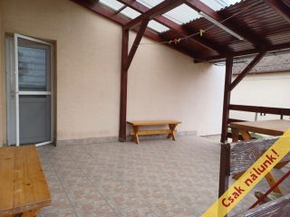 Eladó 100 m²-escsaládi ház Kajászó, Rákóczi utca: 102'500'000 Ft