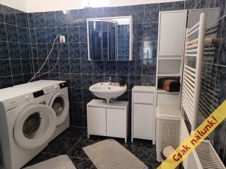 Eladó 100 m²-escsaládi ház Kajászó, Rákóczi utca: 102'500'000 Ft