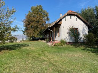 Eladó 11000 m²-esmezőgazdasági ingatlan Kakucs, Világos Tanya,  Kakucstól 1,5 km: 65'000'000 Ft